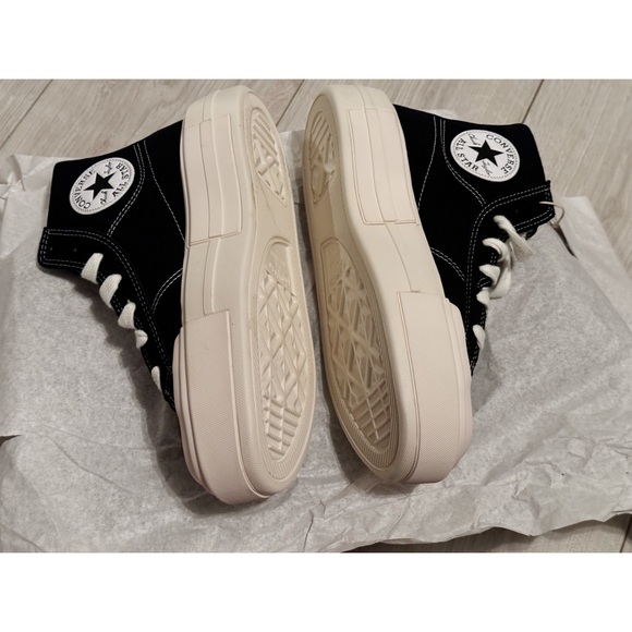 Converse Chuck Taylor All Star Cruise High Tops - Picture 10 of 15